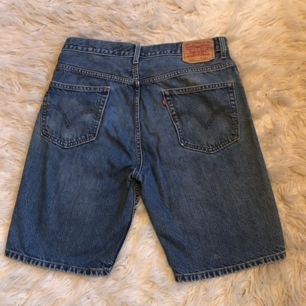 Levi’s 505 regular fit blue jean shorts sz W34
